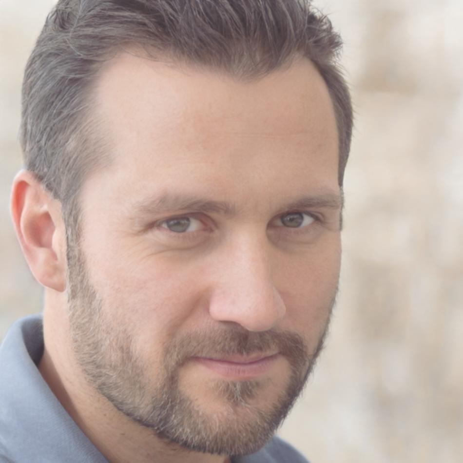 Portrait of guest expert financial advisor Thomas Brennan